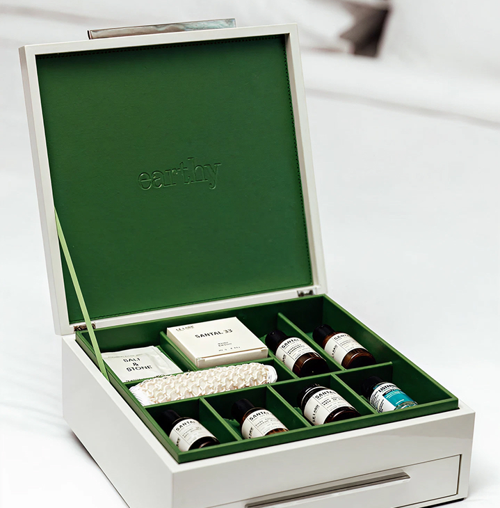 Signature ette hotel amenity box of bath products in the True Queen room